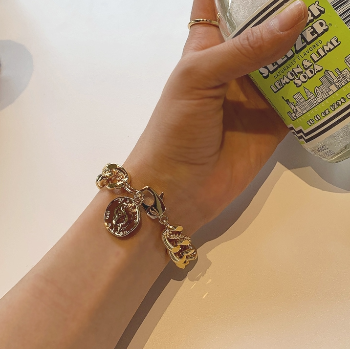 Now Available on the Official Korean Website: Authentic Vintage Women's Fashion Socialite-Style Heavy-Duty Punk Coin Metal Chain Bracelet