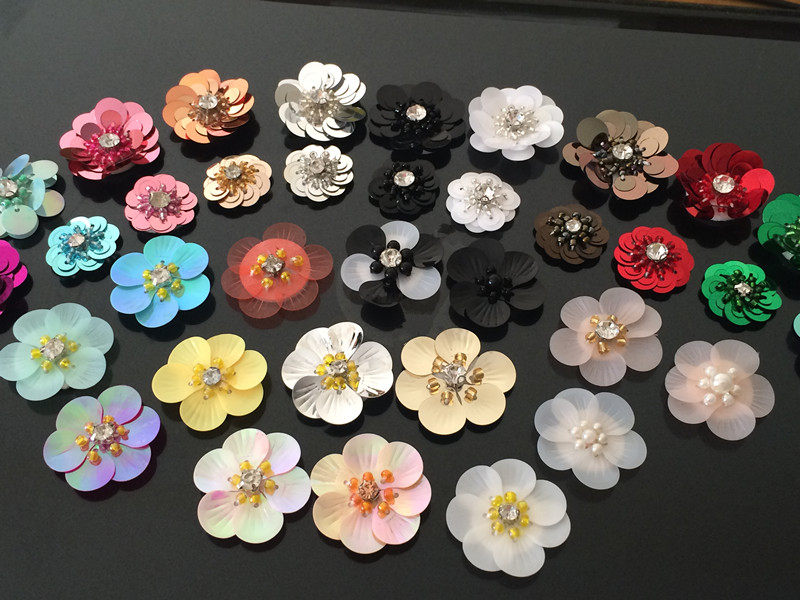 Multicolor shell pieces, beaded flowers, cloth stickers, clothes, hats, bags, shoes, decoration, hole stickers, flower DIY accessories