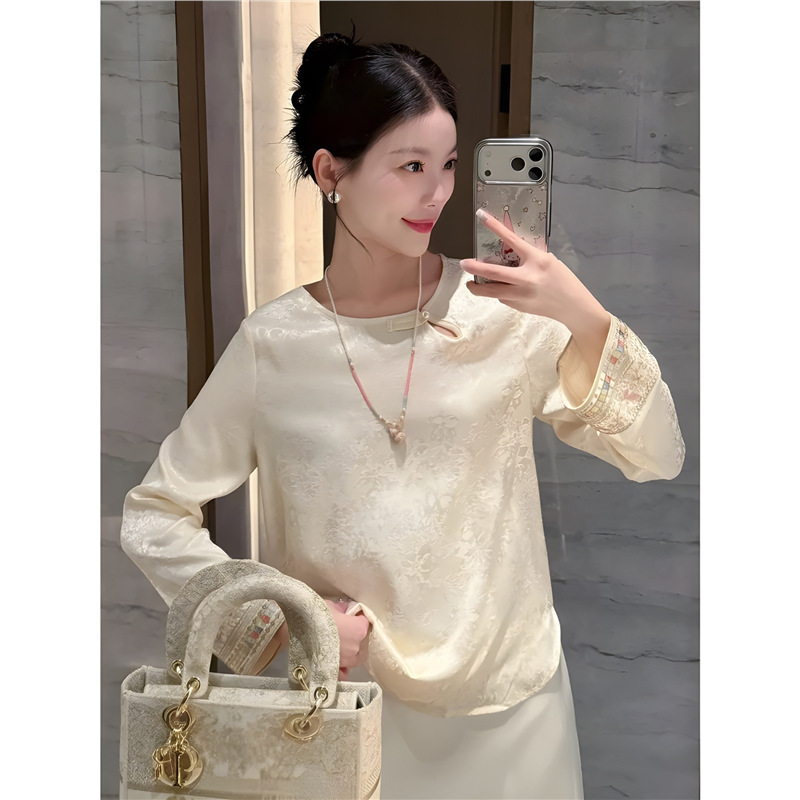 Elegant Inner Wear, Beautiful New Chinese-Style Jacquard Shirt for Women, Early Autumn T-Shirt, Stylish Top, Chinese-Style Base Shirt, Small Shirt Elegant Inner Wear, Beautiful New Chinese-Style Jacquard Shirt for Women, Early Autumn T-Shirt, Stylish Top, Chinese-Style Base Shirt, Small Shirt
