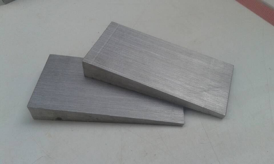 Oblique iron Q235 adjustment oblique pad iron Steel oblique pad iron adjustment pad iron can be customized in large quantities bargaining