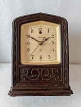 Early 110 voltage second-hand items made in the United States bakelite shell electric clock old-fashioned wall clock nostalgic old Western objects