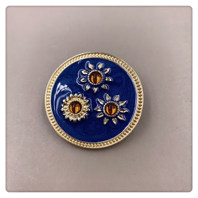 Bijoux Japanese badge style enamel glaze sun moon stars universe sweater coat brooch pin accessories