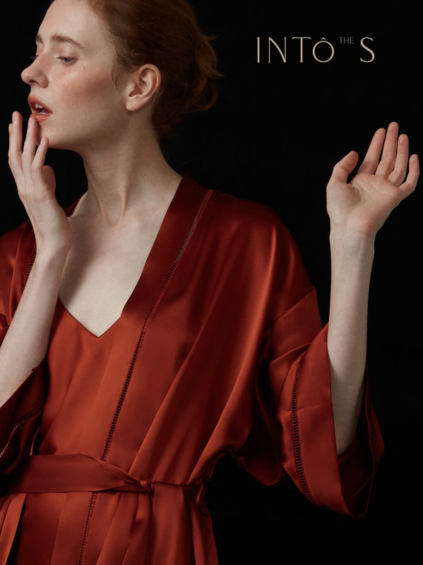 Red Silk Robe for Wedding, Bridal Morning Robe, Same Style as Reba'S, from the Series into the S Red Silk Robe for Wedding, Bridal Morning Robe, Same Style as Reba'S, from the Series into the S
