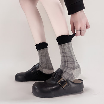 Plaid ແມ່ນຢູ່ໃນການຄວບຄຸມ! ເສື້ອມີສີເຂັ້ມ~ຫວານໆ ! pile ຂອງ socks ສໍາລັບແມ່ຍິງໃນພາກຮຽນ spring ແລະ summer