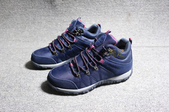 Original single foreign trade broken code promotion outdoor sports shoes plus velvet warm non-slip hiking shoes cross-country travel hiking cotton shoes