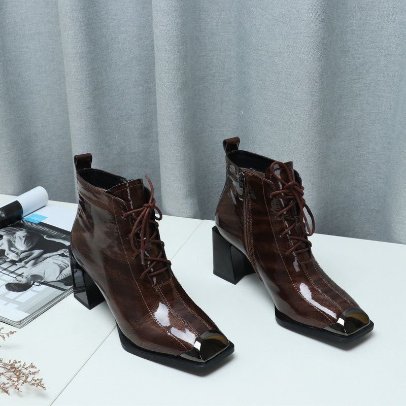 Handmade retro short boots with skirts, Martin boots, European and American square toe lace-up women's boots, high-heeled fashion boots