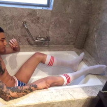 (Three pairs) mens three-bar socks red striped middle tube knee-to-knee cotton sports dancing catwalk socks