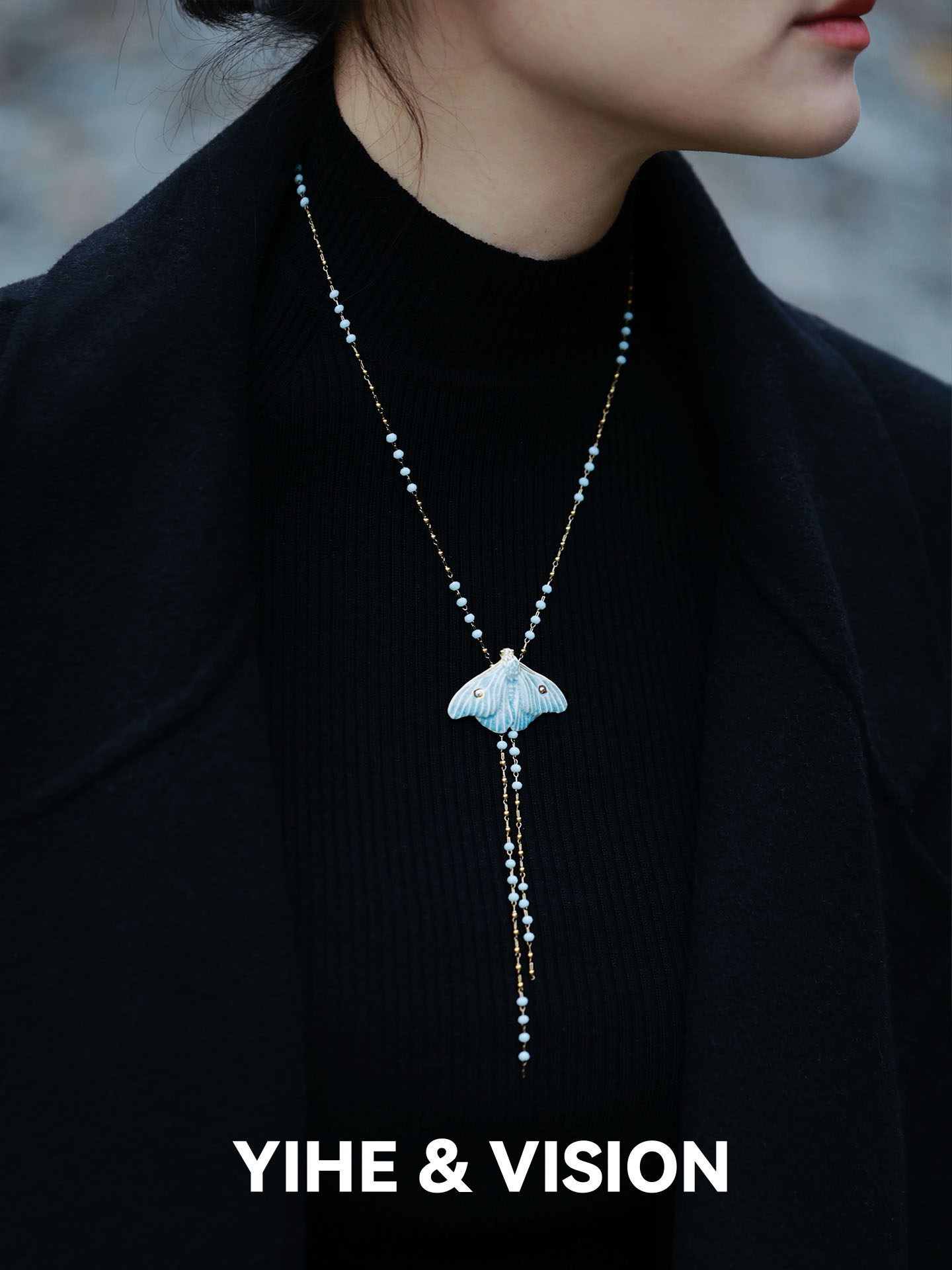 YIHE Yihe original design Ember Frost Moth, a good match for the literary niche, blue ceramic necklace, sweater chain