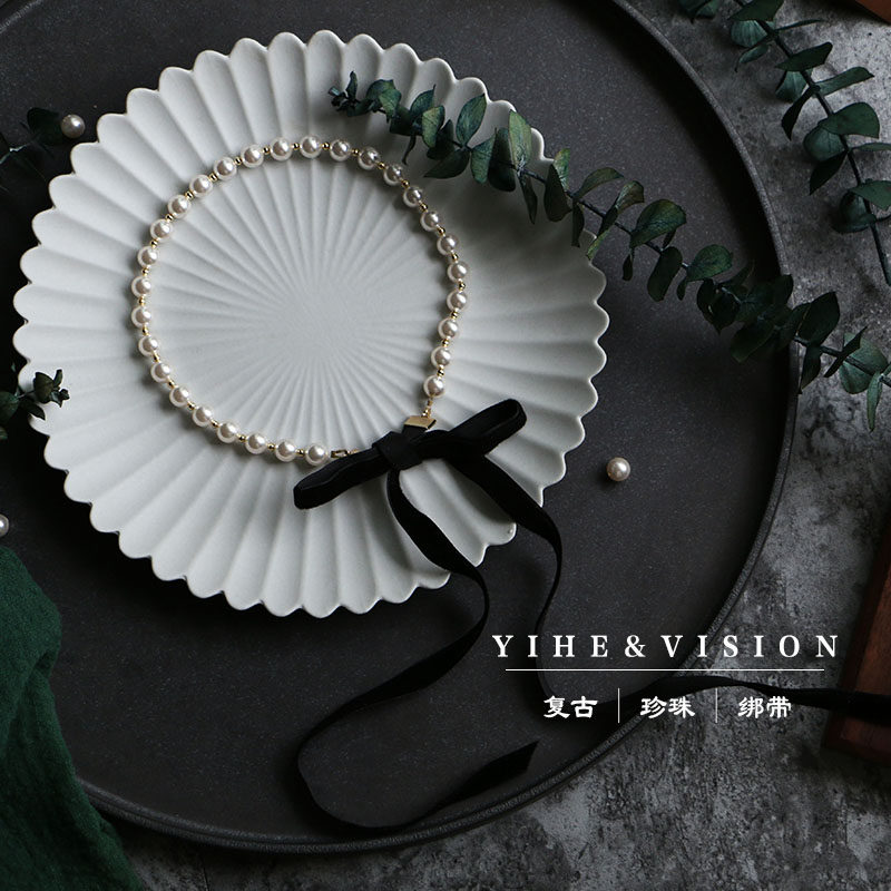 YIHE original design (Hepburn pearl) super elegant vintage velvet strap neckband choker