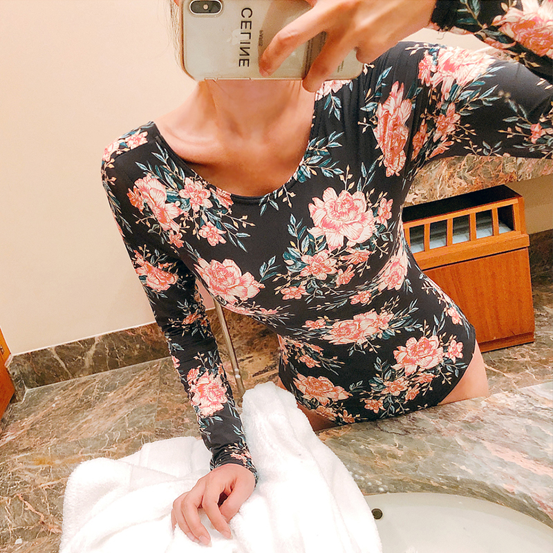 South Korea's new diving suit girl sleeve sunscreen dry surf skinny swimming suit