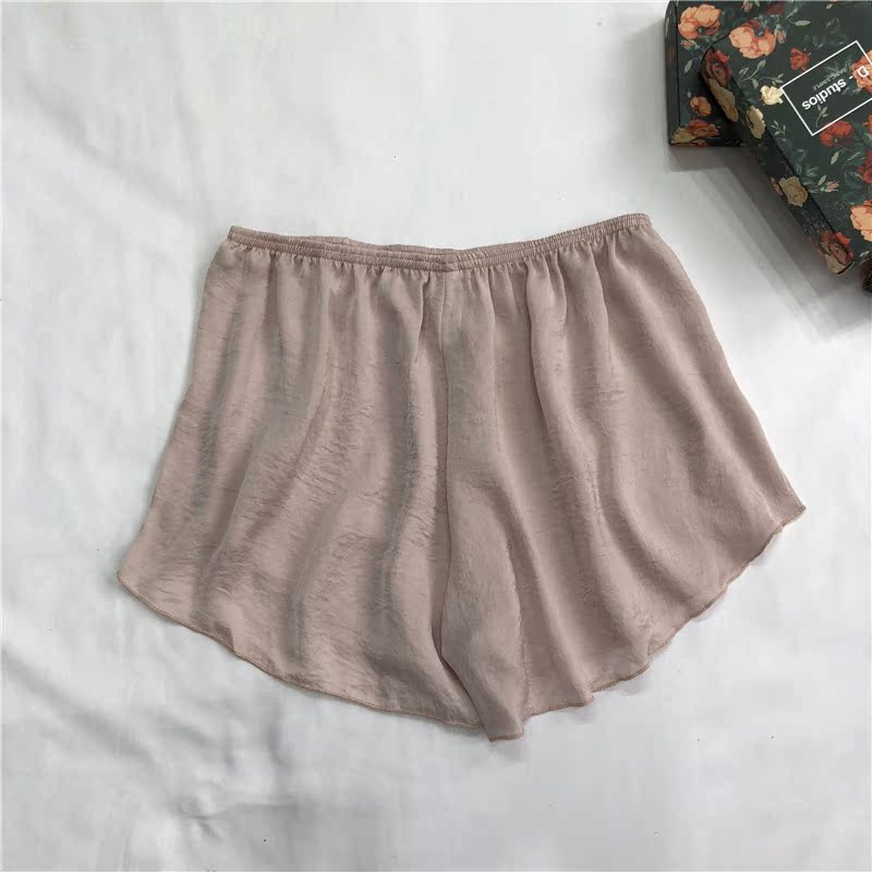 Worm home Mùa hè mỏng quần an toàn màu đơn giản Băng lụa lỏng lẻo Quần rộng chân rộng Quần short nữ nhà đồ lót