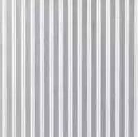 Серебристый (корпус полностью из алюминиево-магниевого сплава) в классическом или ретро стиле – с небольшим изъяном.