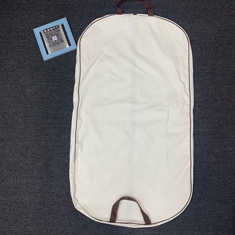 Ready-Made Blank Canvas Bags, Love Carriage Style, European and American Dust-Proof Bags, Suit Bags, Dress Bags, High-End Bags