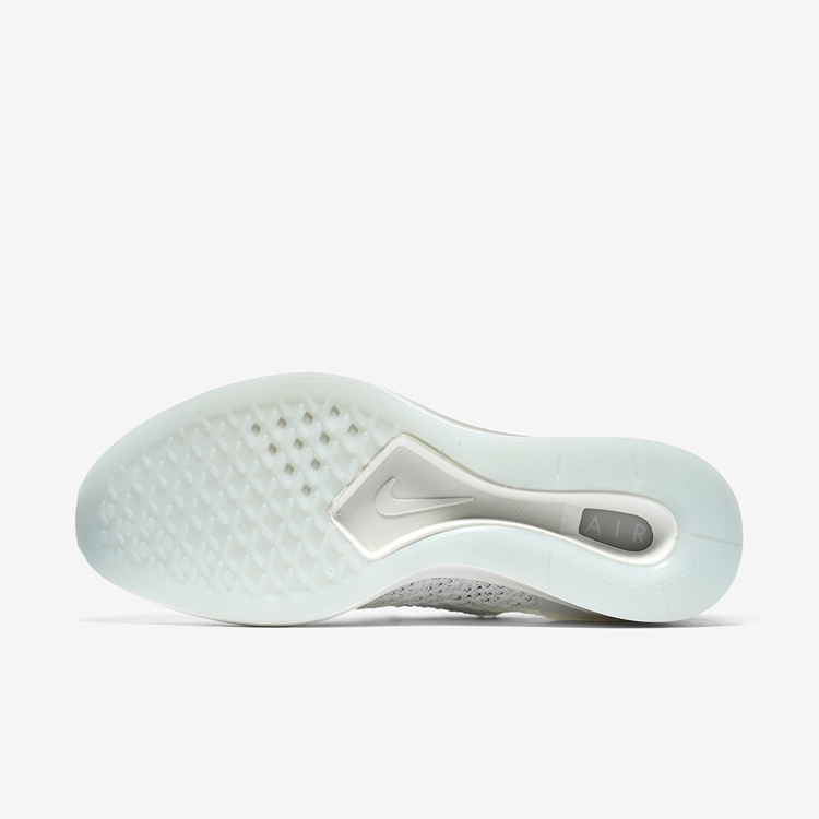 Metoo bị mất đôi giày chạy bộ Nike Air Zoom Mariah Racer - Giày chạy bộ giày thể dục