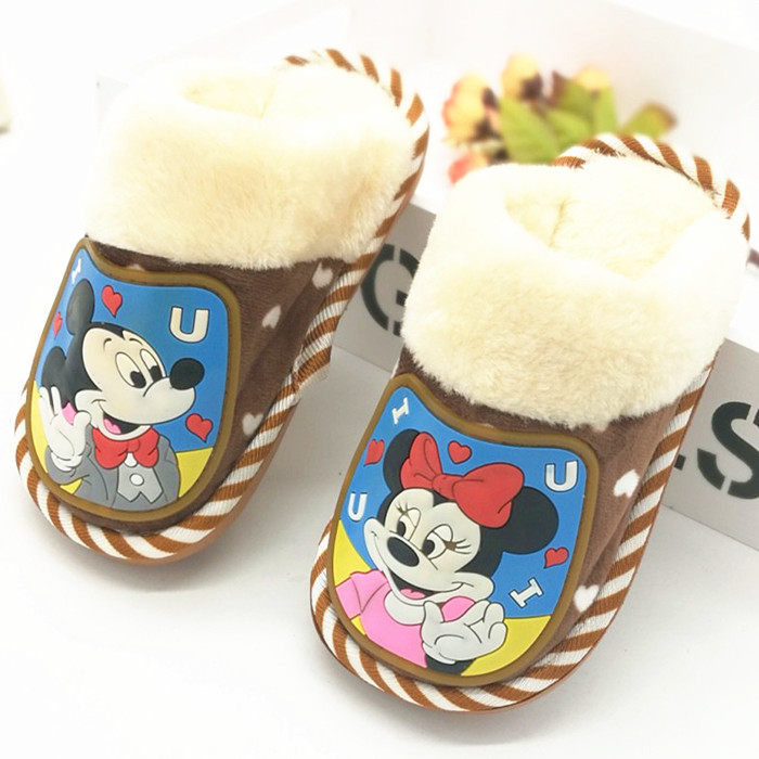 Pantoufles enfants en suède pour hiver - Ref 1035526 Image 13