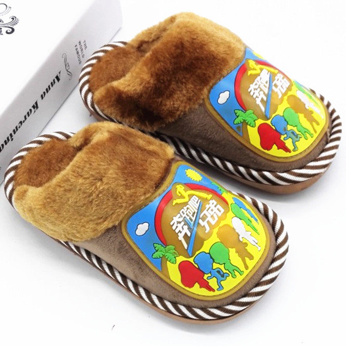 Pantoufles enfants en suède pour hiver - Ref 1014863 Image 10