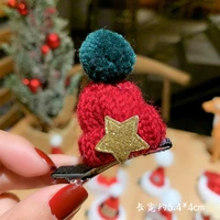 Красная шерстяная шляпа