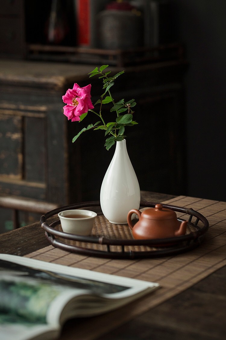 Dehua white porcelain floret bottle furnishing articles of Chinese style living room flower flower arranging ceramic kung fu tea accessories zero with the tea taking