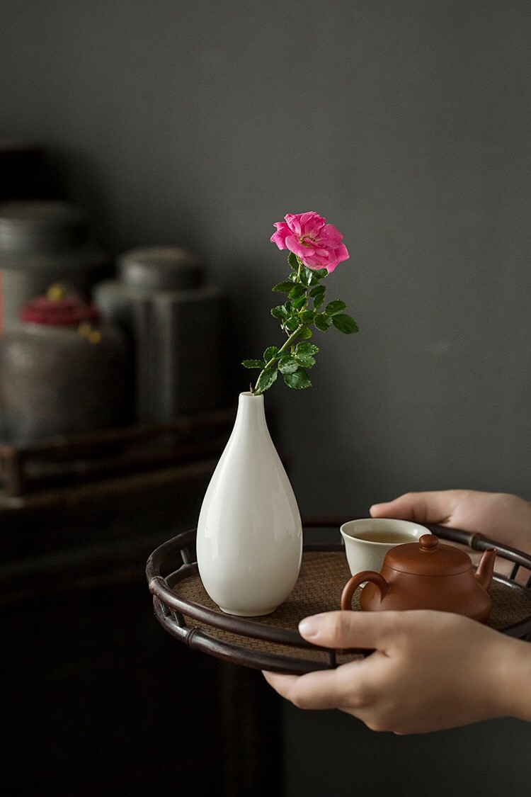 Dehua white porcelain floret bottle furnishing articles of Chinese style living room flower flower arranging ceramic kung fu tea accessories zero with the tea taking