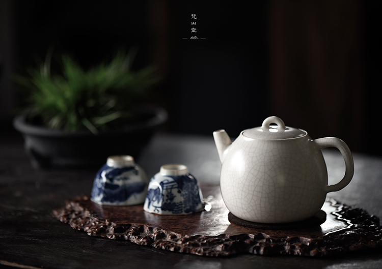 Jingdezhen soda glaze white clay teapot household ceramics single pot, kettle flush the teapot on small tea to tea