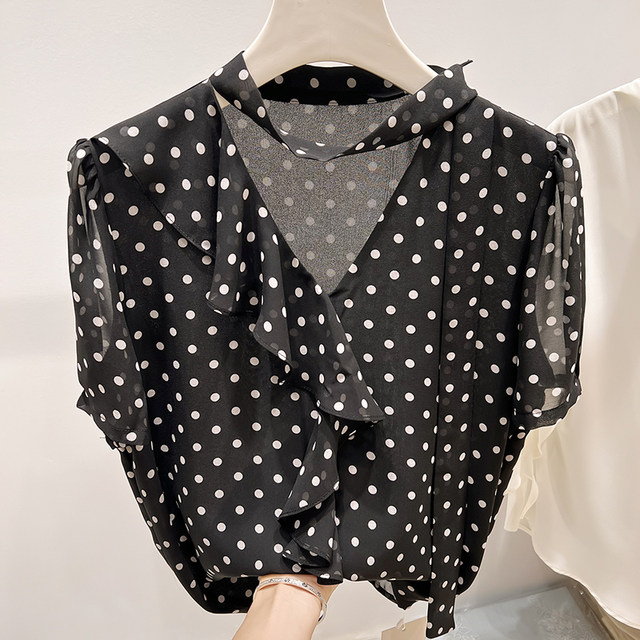 2026 ເສື້ອເຊີດແຂນສັ້ນຄໍ V-neck lace-up irregular temperament slim chiffon polka-dot chiffon for women in summer