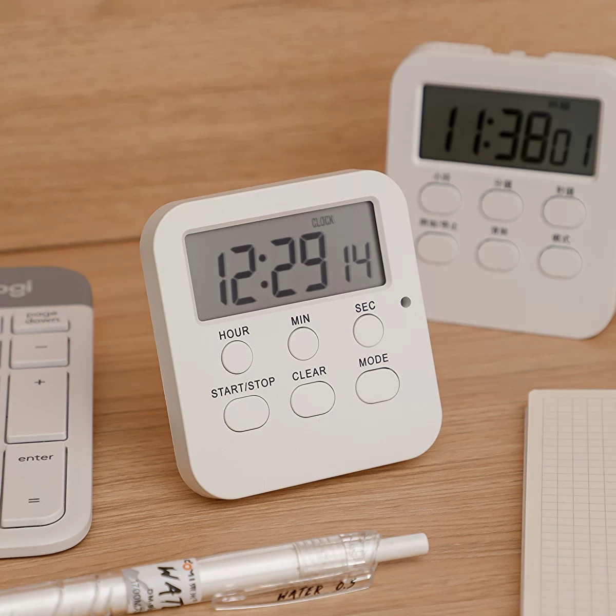 Simple white alarm clock timer Student students use self -discipline timer brush test test time manager