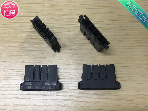 AMP D-4 X 4 Hole 1-1747276-4 Robot Connector Shipped on the same day, starting from one