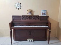 Original imported Yingchang Sanyi 110 second-hand piano does not occupy a place small apartment is suitable for home practice 88 keys