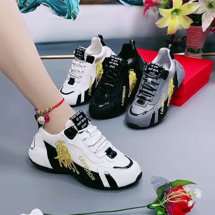 Genuine leather mesh daddy shoes women's 2022 spring breathable leather tent mesh shoes Taurus embroidery all-match flat sports casual shoes