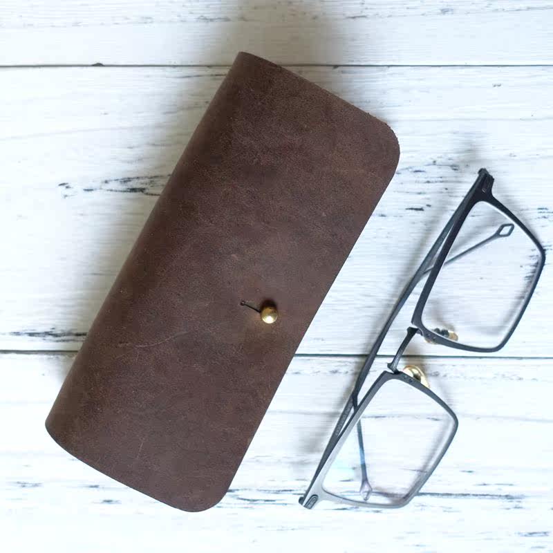 Handmade Genuine Leather Head Layer Cow Leather Mad Mapleather Sunglasses Sunglasses Case Glasses Bag for men and women Glasses Bag Pressure