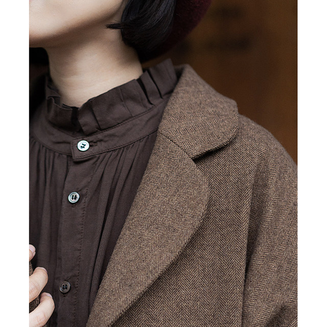 Moss Retro Blazer ໂບຮານຂອງແມ່ຍິງ British Brown Herringbone Pattern Short Loose Versatile Lapel Top GOODTIME