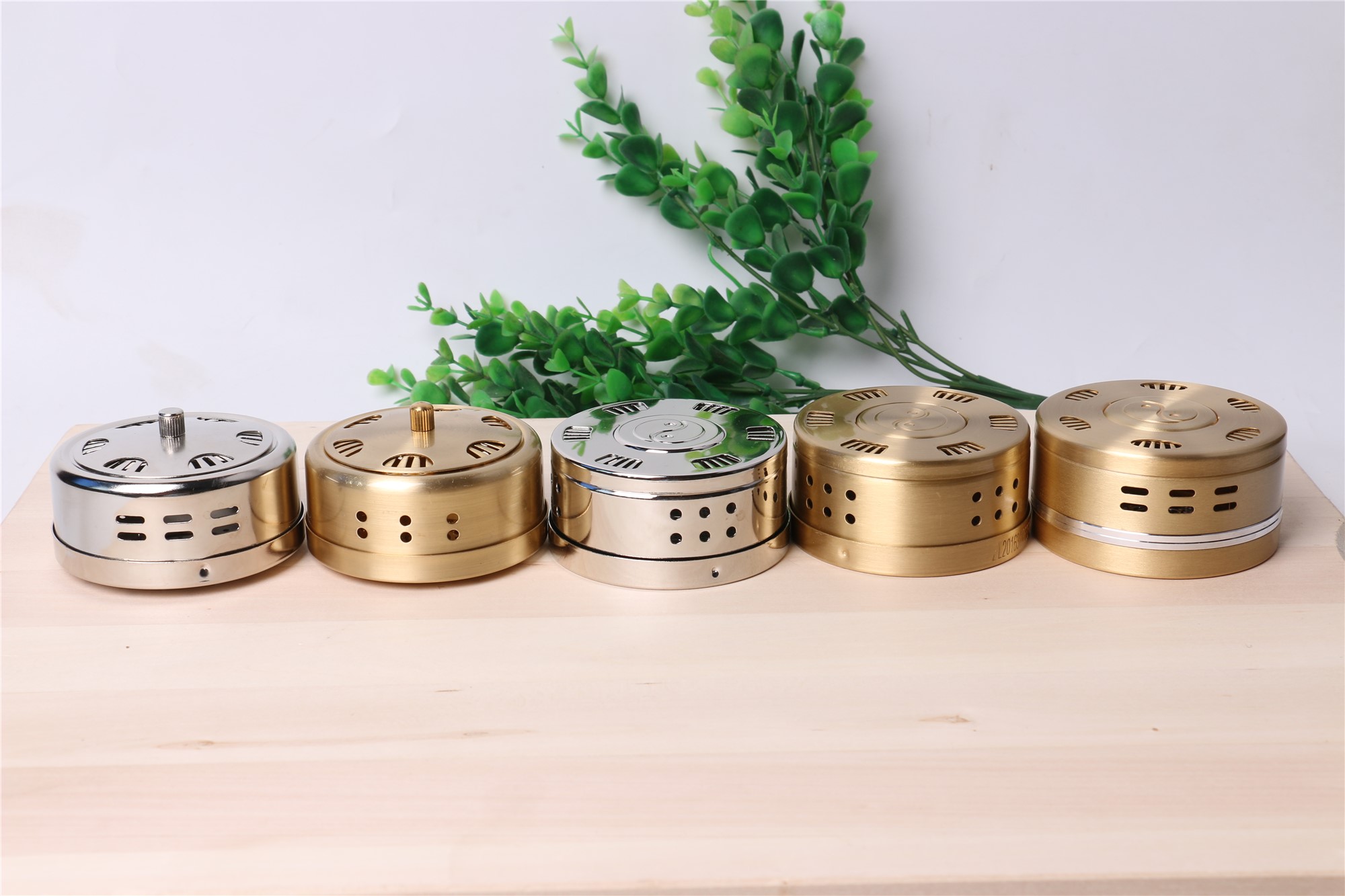 Single moxibustion box portable moxibustion household pure copper instrument moxibustion appliance moxibustion pot all steel moxibustion box whole body portable
