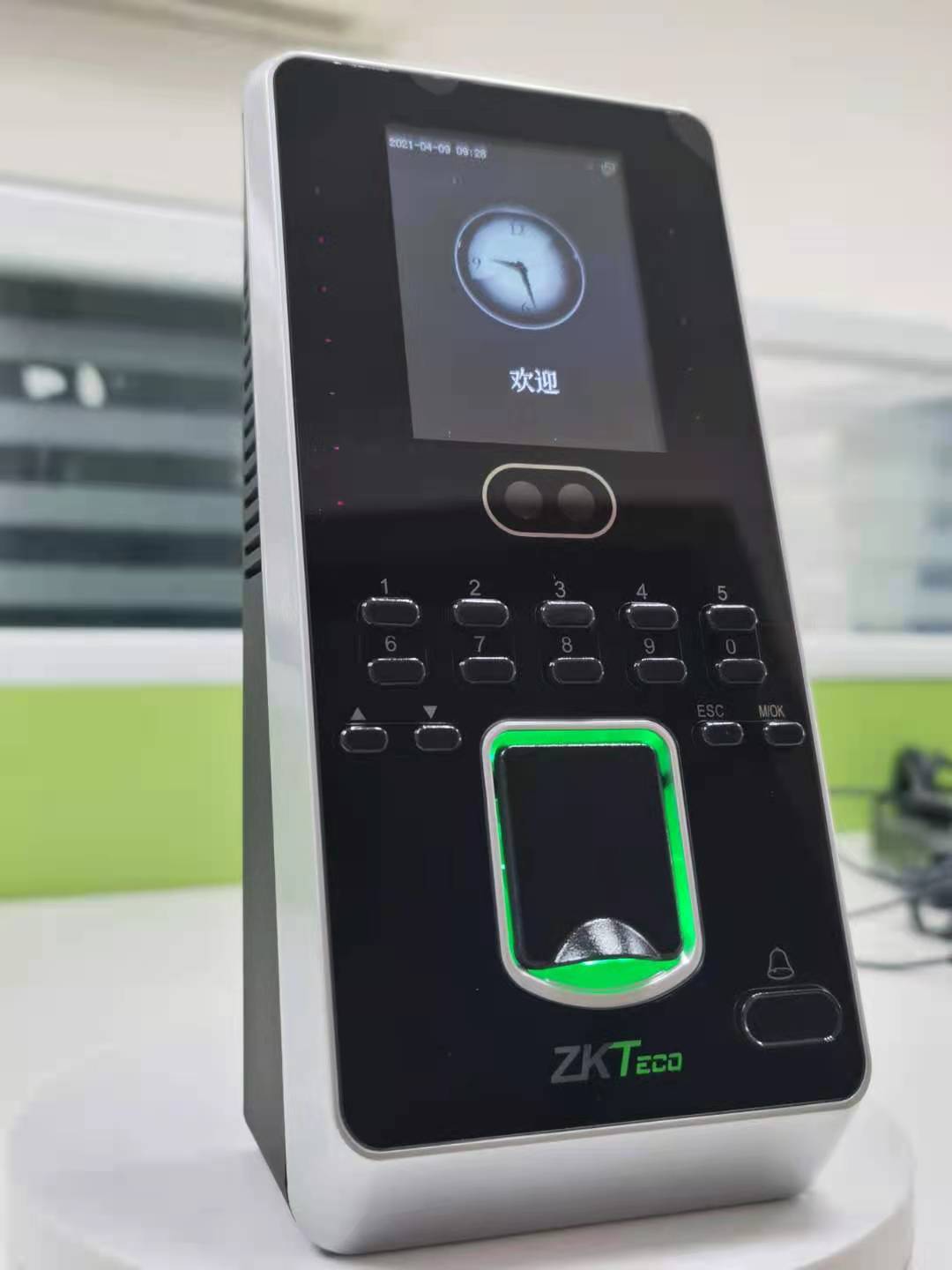 Entropy base central control iface3 face fingerprint password attendance access control All with network U disk download can be ordered card