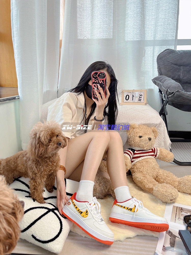 обувь на тонкой подошве ( для скейтборда ) nike af1女子虎年限定空军板鞋