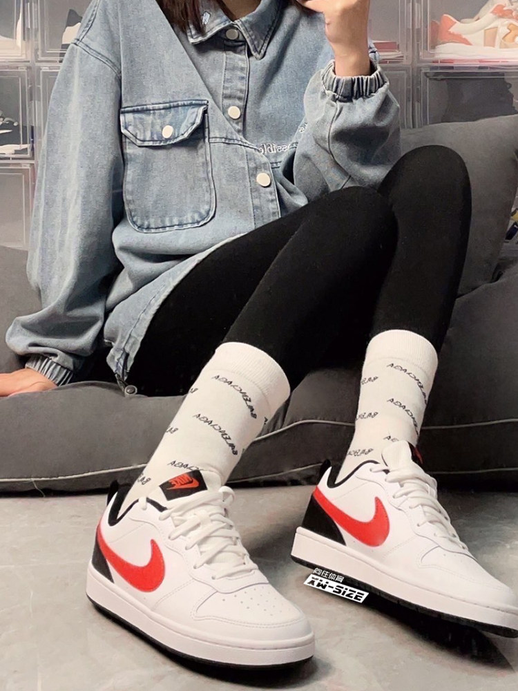 обувь на тонкой подошве ( для скейтборда ) 向往体育nike耐克court新款春夏女子小dunk小空军板鞋 hv1804-121