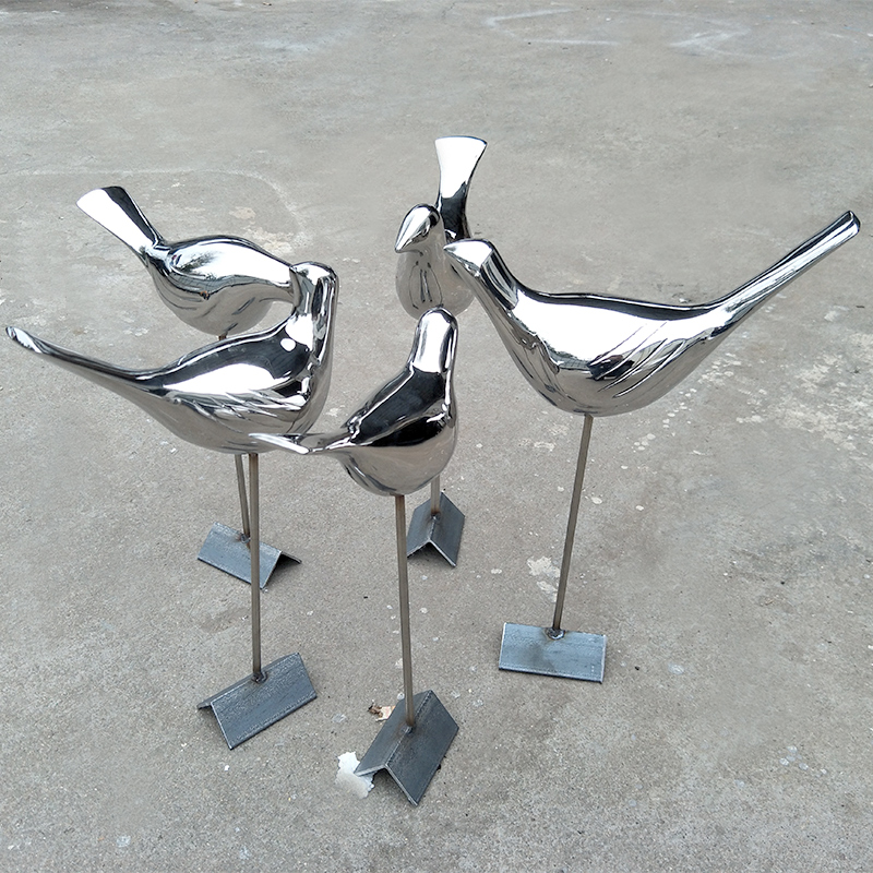 Villa Stainless Steel Small Bird Lawn Abstract Pigeon Park Green Urban Landscape Landing Metal Sculpture Craft Gift Pendulum