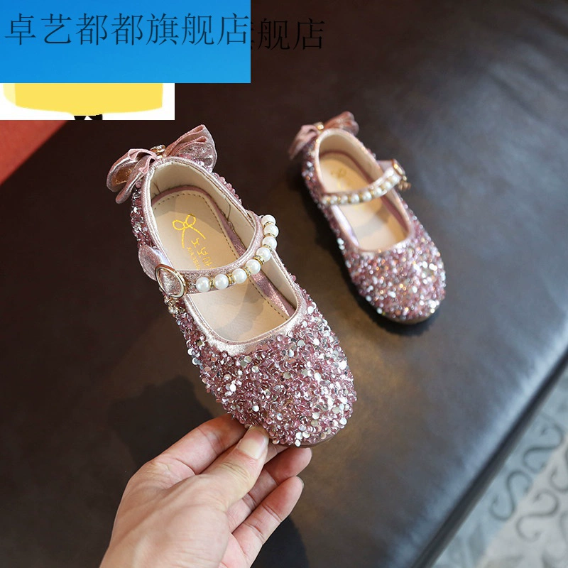 Giày đơn cô gái giày công chúa sàn catwalk phẳng nữ kho báu bạc bé gái biểu diễn giày trẻ em miệng cạn giày trẻ em thấp trên - Giày cắt thấp