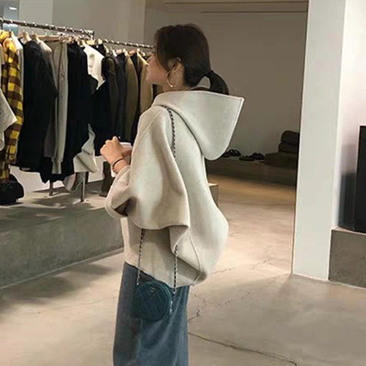 2022 new spring small sub-display high foreign pie reduced-face cashmere big coat female short high-end necroclad jacket