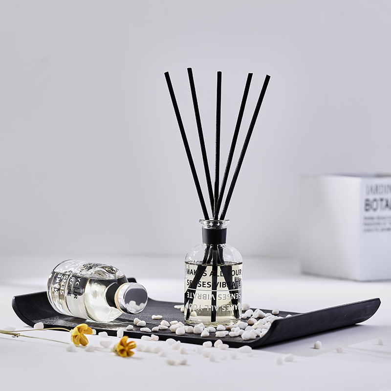 Aromatic household room stays long-standing aromatic aromatic essential oil bedroom hotel air fresh and refreshing incense room toilet taste