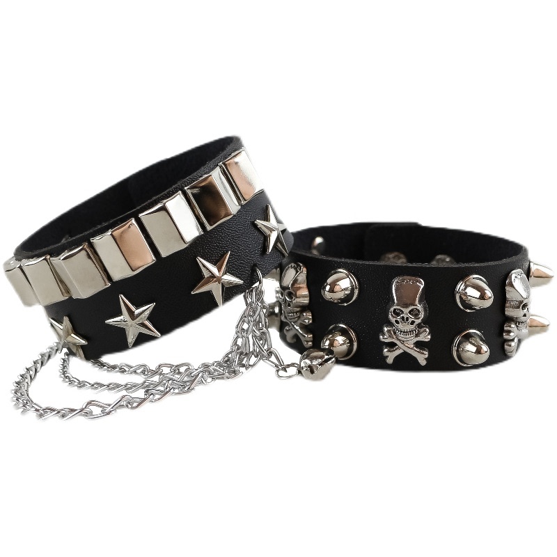 Y2K Punk Niche Skull Studded Bracelet Accessory Hip-Hop Street Dance Leather Wristband for Girls and Boys ins Trend Y2K Punk Niche Skull Studded Bracelet Accessory Hip-Hop Street Dance Leather Wristband for Girls and Boys ins Trend