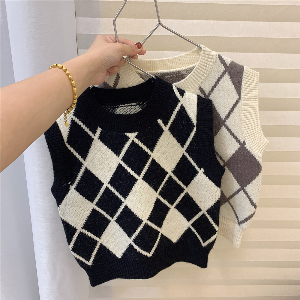 Boys knitted vest vest 2022 autumn clothing children's wool vest Korean children's clothing baby spring and autumn tops trend