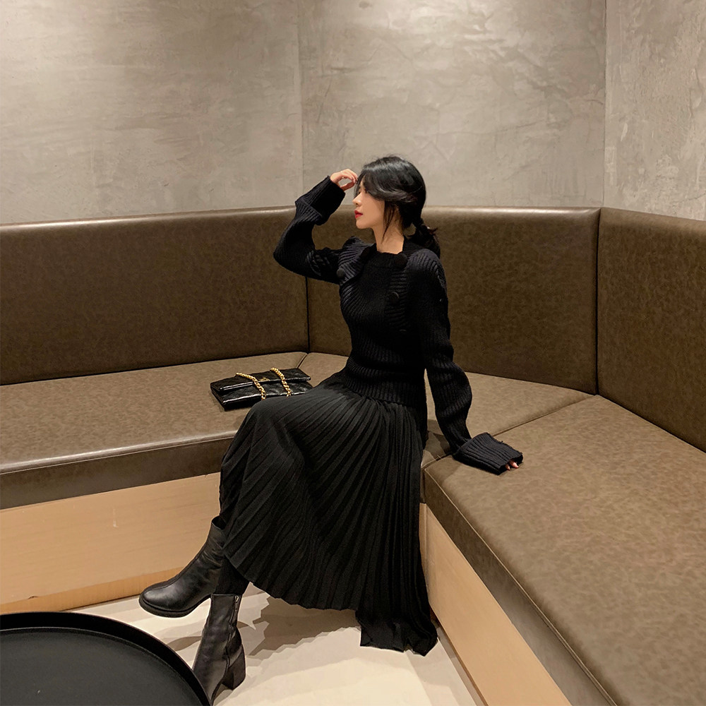 Jing ye 2020 new autumn and winter irregular long version black high waist thin pleated skirt female chic skirt