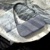 Под подмышками, подмышками с высоким уровнем высокого уровня чувствительности винтажный нишевый дизайн бренда Рэйчел плеч