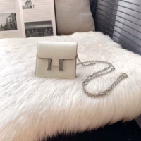 Цепь, маленький бумажник, белая небольшая сумка