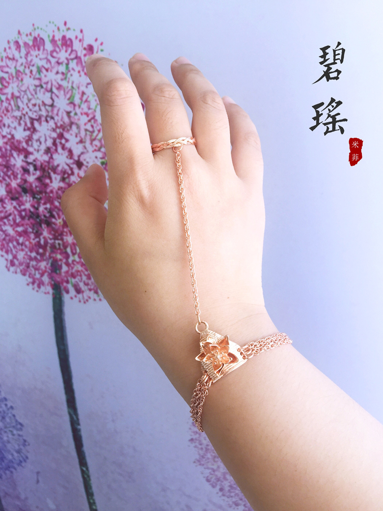 青云 Đoạn văn hoa Baguio buồn hoa keo chuông Zhao Liying nguyên bản vòng cổ kiểu vòng tay một chuỗi nữ thạch anh tóc vàng