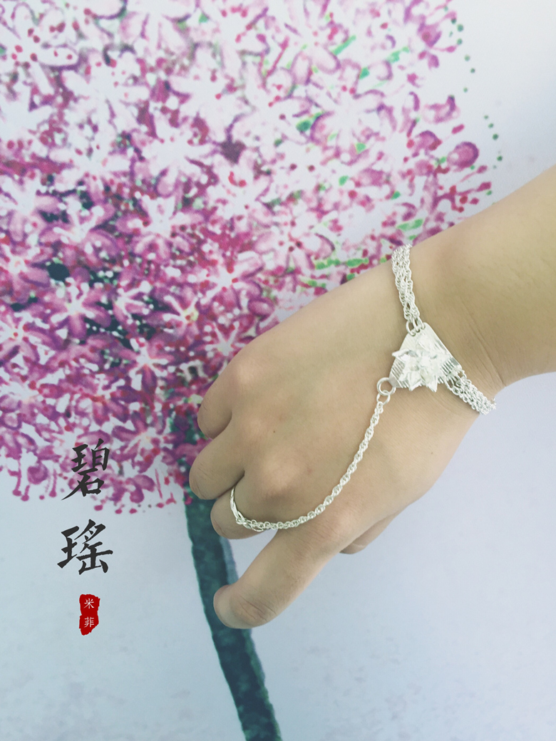 青云 Đoạn văn hoa Baguio buồn hoa keo chuông Zhao Liying nguyên bản vòng cổ kiểu vòng tay một chuỗi nữ thạch anh tóc vàng