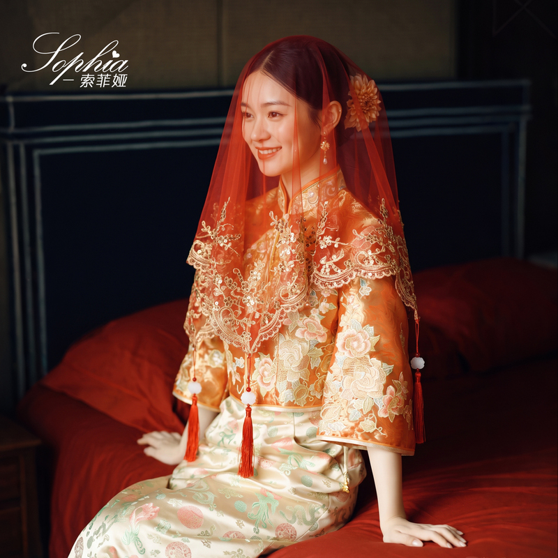 Bride's Wedding Red Veil, Xiuhe Dress, Red Headscarf, High-End Suzhou Embroidery, New Chinese Style Dragon and Phoenix Gown, Semi-Transparent Veil Bride's Wedding Red Veil, Xiuhe Dress, Red Headscarf, High-End Suzhou Embroidery, New Chinese Style Dragon and Phoenix Gown, Semi-Transparent Veil