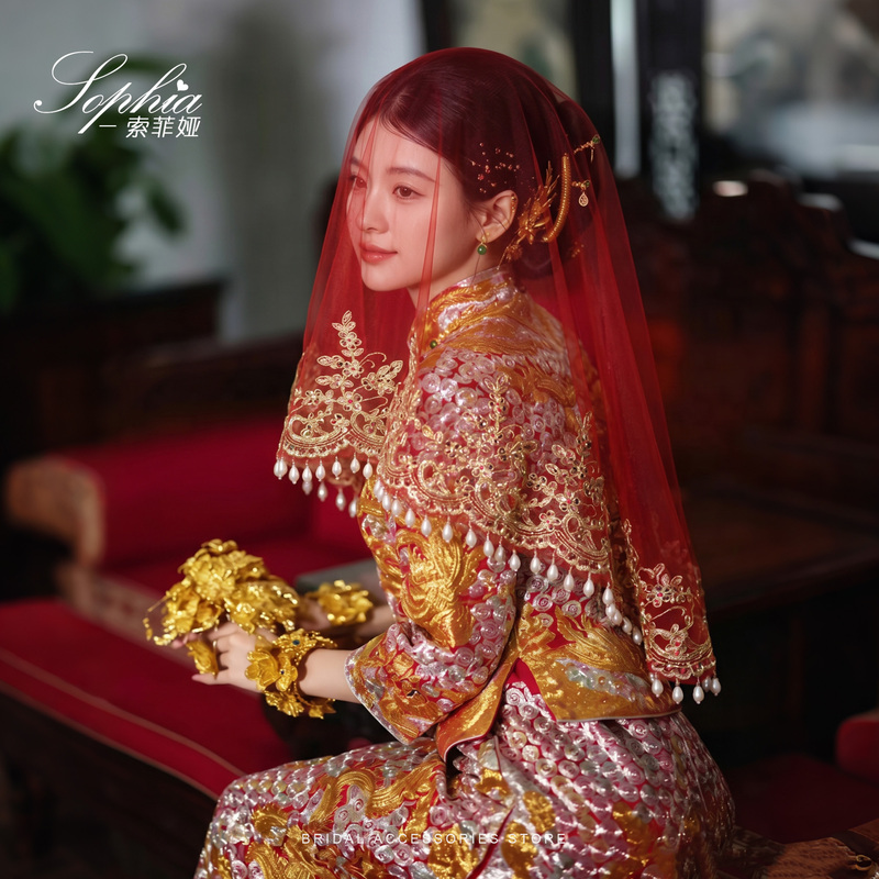 Bride's Red Veil for Wedding, High-End Semi-Transparent Red Veil, Xiuhe Dress, Gold Wedding Head Cover, Dragon and Phoenix Gown, Chinese Style Bride's Red Veil for Wedding, High-End Semi-Transparent Red Veil, Xiuhe Dress, Gold Wedding Head Cover, Dragon and Phoenix Gown, Chinese Style