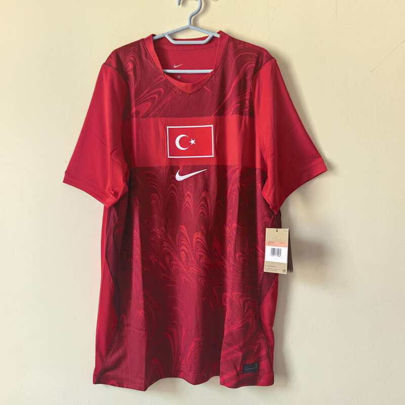 Turkey's 2026 World Cup Home Jersey, with Number 8 Guler and Other Printings, Io8852