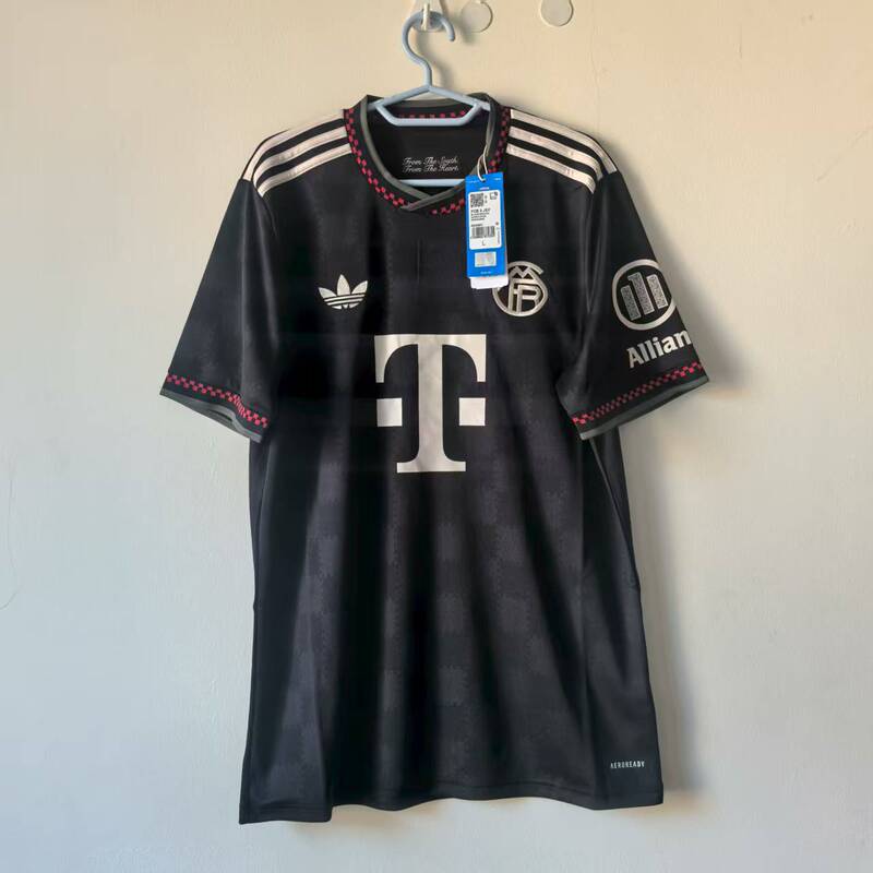 Bayern Munich 2526 Second Away Jersey, with Number 10 Muschaller and Other Printed Names, Ke6801